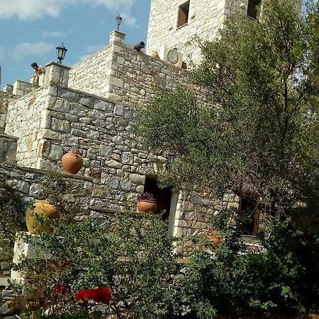 Charouda Stone Tower Apartment Pírgos Dhiroú Bagian luar foto