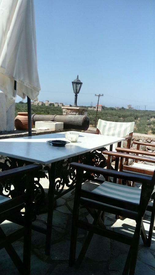 Charouda Stone Tower Apartment Pírgos Dhiroú Bagian luar foto