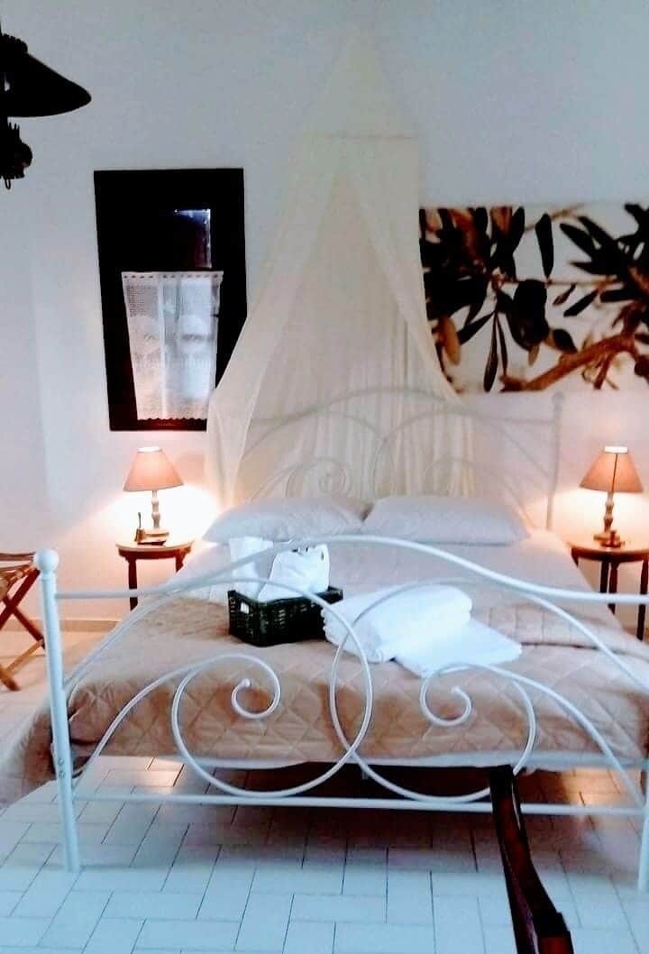 Charouda Stone Tower Apartment Pírgos Dhiroú Bagian luar foto