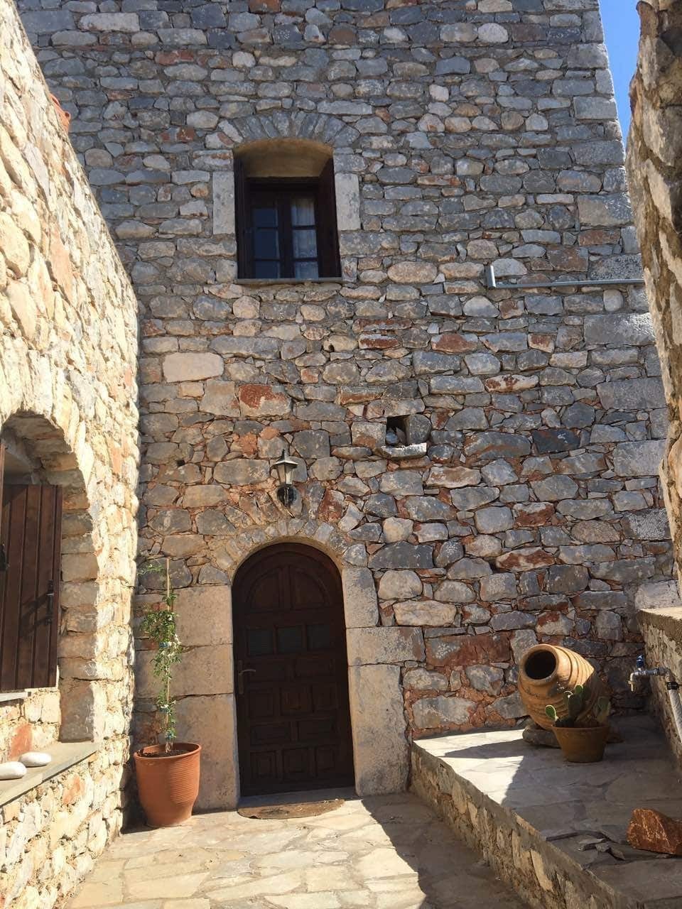 Charouda Stone Tower Apartment Pírgos Dhiroú Bagian luar foto